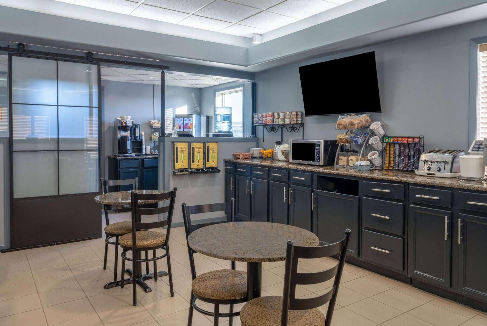 Super 8 By Wyndham Edmonton International Airport Hotel Leduc Kültér fotó