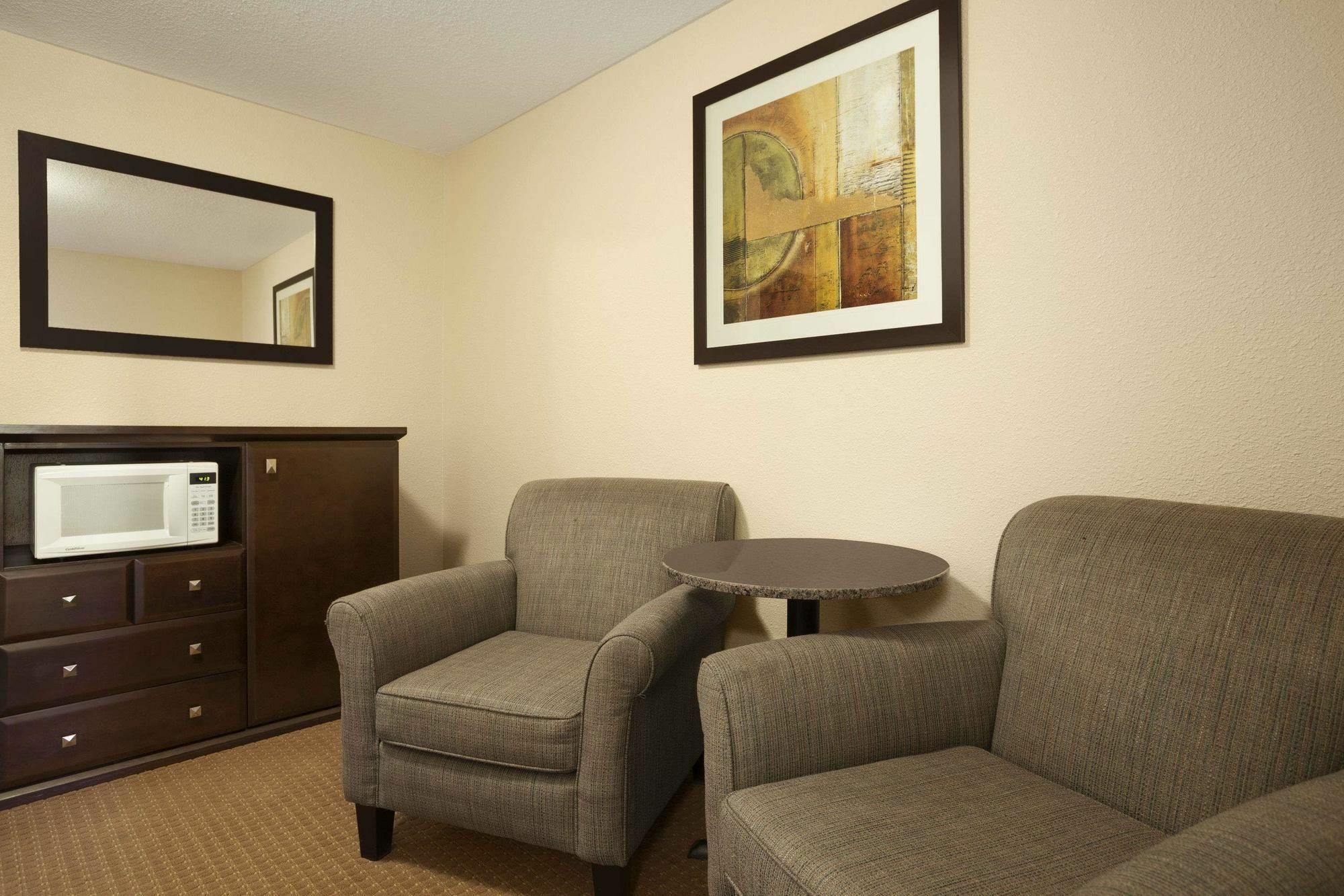 Super 8 By Wyndham Edmonton International Airport Hotel Leduc Kültér fotó